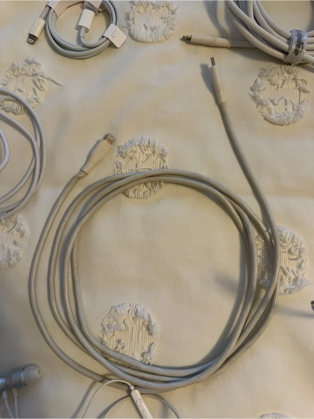 Apple White Lightening Charging Cables with USB Power Adapters Bundle